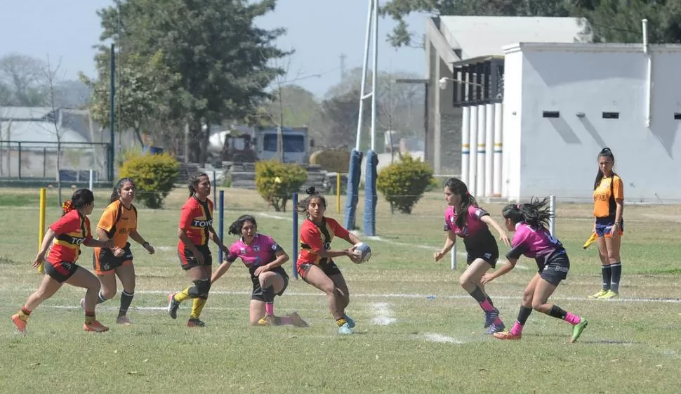 EN RÍO NEGRO. Cardenales y Alberdi Rugby debutarán mañana a las 14 frente a Old Resian y USNL, respectivamente. LA GACETA / FOTO DE HÉCTOR PERALTA.-