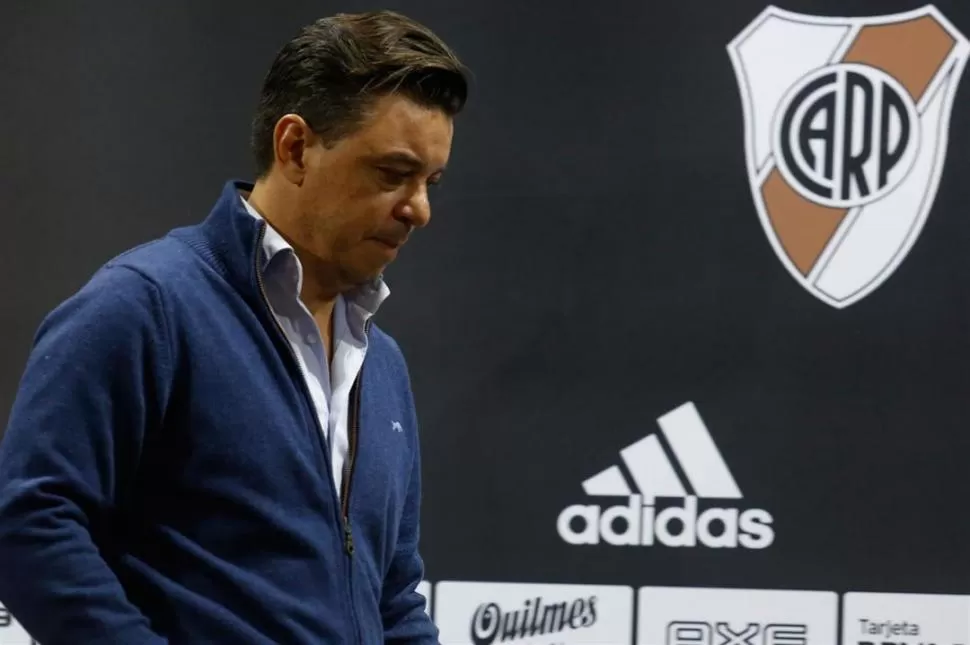 SIN IDA. Gallardo, suspendido por cuatro fechas por la Conmebol, no podrá ir a La Boca en la primera gran final de la Copa. 