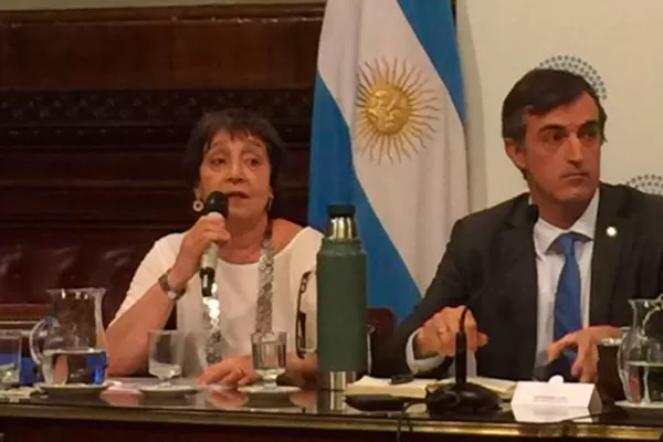 El Gobierno nacional va a estrellarse contra el iceberg, alertó Mirkin