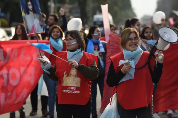 Aborto: una treintena de legisladores firman un proyecto para salvar las dos vidas en Tucumán