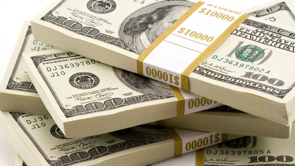 El dólar sigue en el tobogán: cayó 19 centavos, a $ 36,53