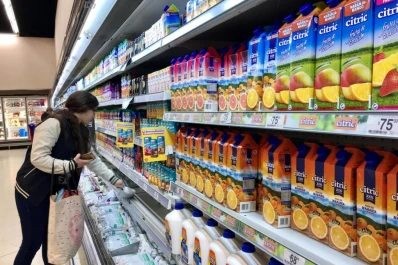 El consumo masivo registró su primera contracción del año