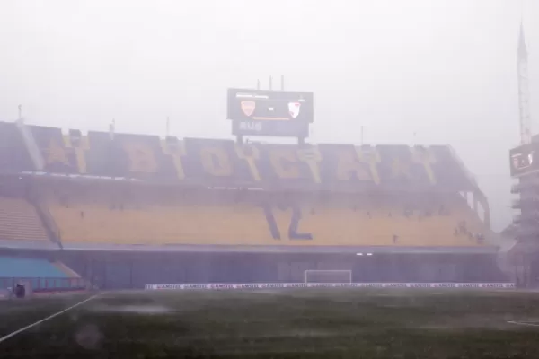La gran final entre Boca y River está suspendida y se jugará mañana