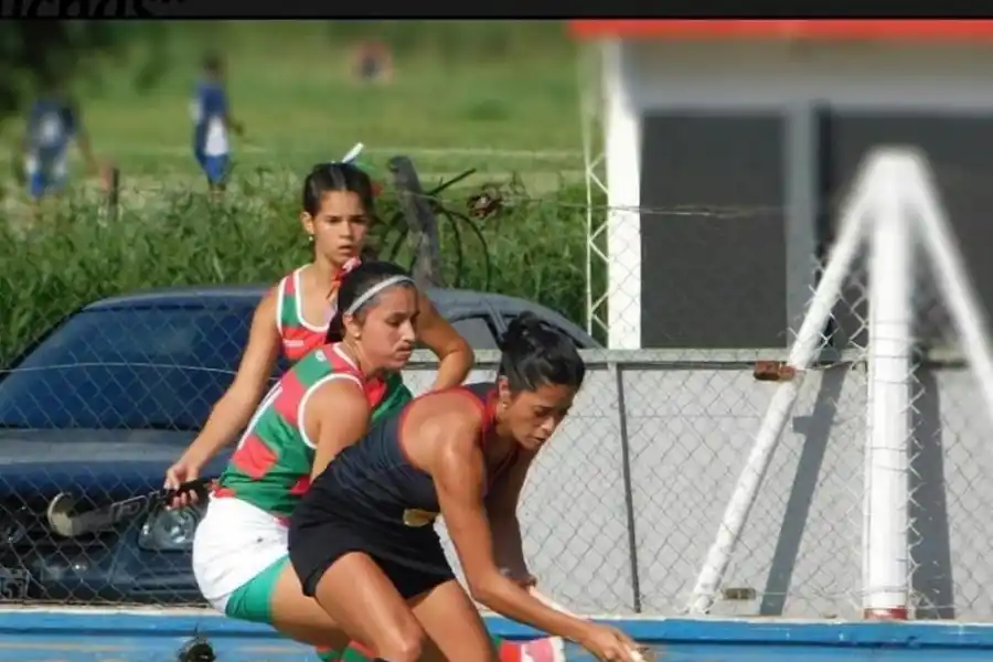 EXPERIENCIA. Hace 18 años que Peralta juega en la Primera del conjunto “santo”. @alancuevas2