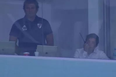 La Policía e integrantes de la Conmebol inspeccionaron el vestuario de River