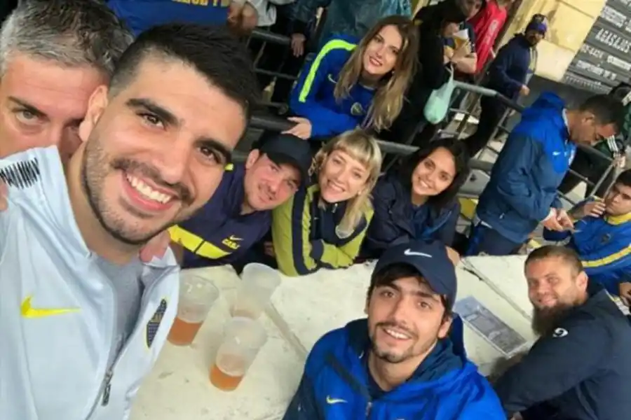 LE PUSIERON ONDA. Ni el frío, ni la lluvia ni las sorpresas de último momento, apagaron la luz de los chicos de la Peña. 