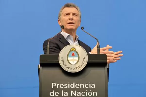 Macri firmó el decreto por el bono de $ 5.000: se podrá pagar en más de dos cuotas