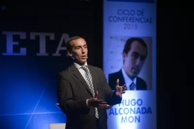 Alconada Mon presenta hoy “La raíz”, su último libro