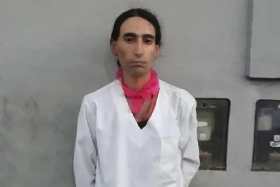 Arrojaron un artefacto explosivo en la casa del juez Bonadio: hay un detenido