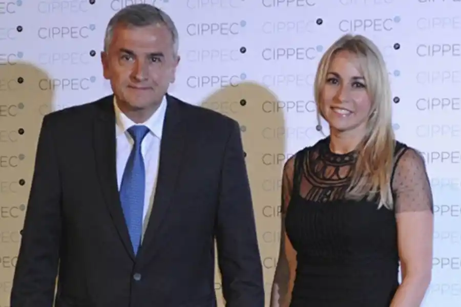 EL TITULAR DEL PODER EJECUTIVO Y SU PAREJA. El gobernador Gerardo Morales y la abogada Tulia Snopek.