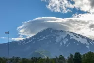 Intentan rescatar a un andinista que cayó por una grieta del volcán Lanín