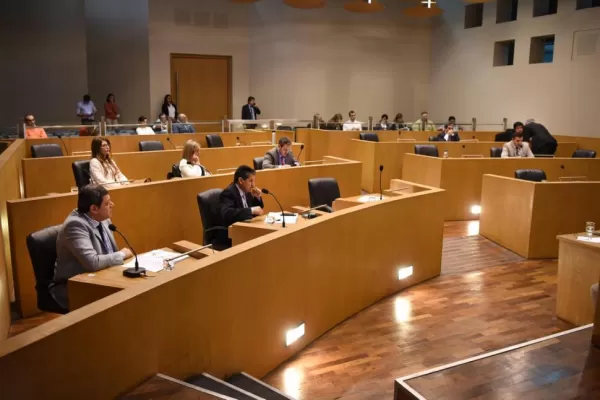 El Concejo gasta $ 10 millones al mes en 1.350 contratos para los concejales