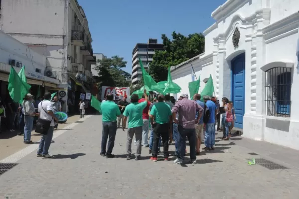 Estatales no se conforman con la cláusula gatillo