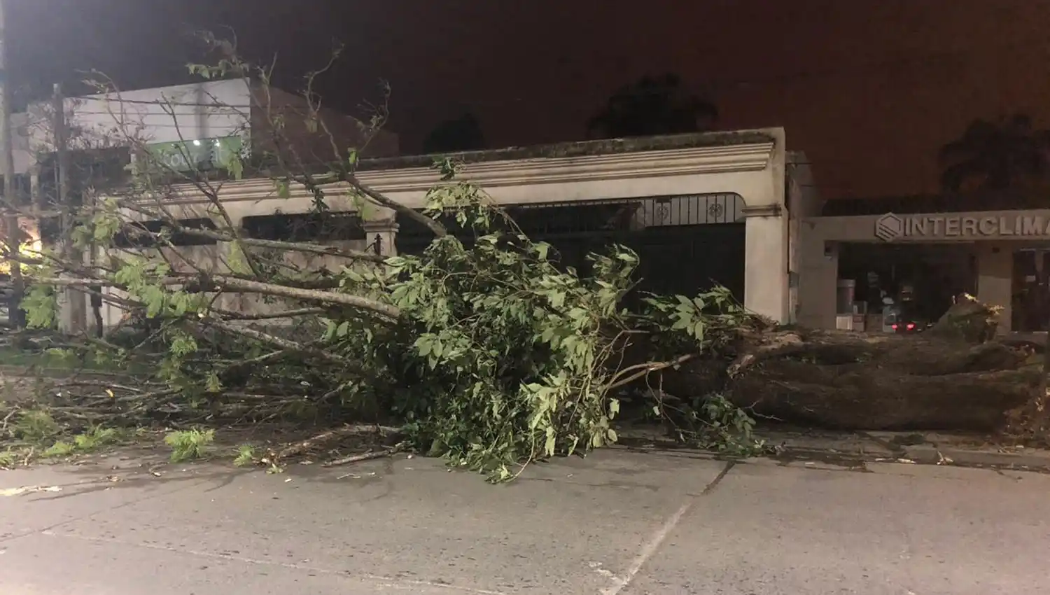 Avenida Aconquija al 400
