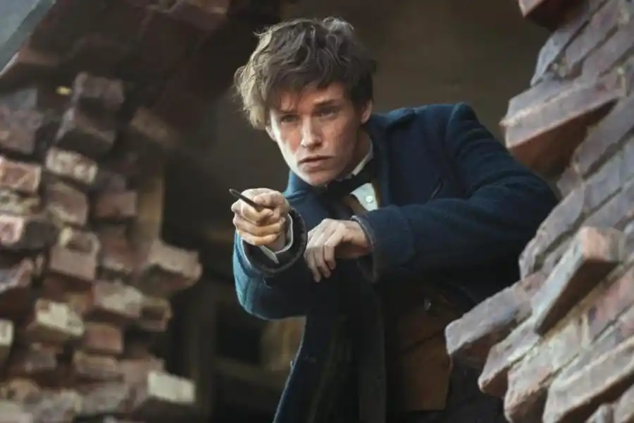 SCAMANDER. Otro héroe de pureza monolítica, sin grises.