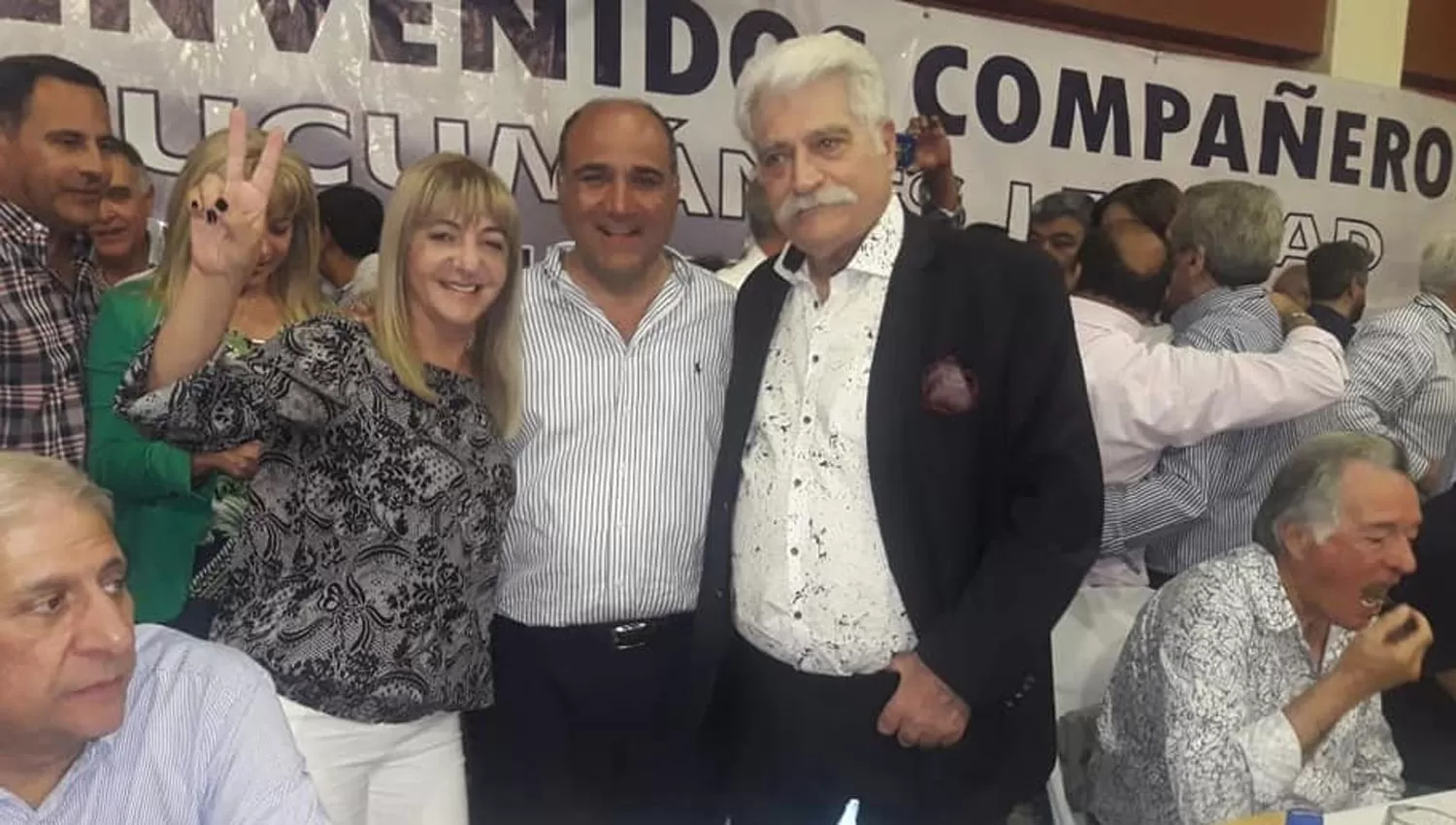 CON EL OFICIALISMO. Herrera posó junto a Juan Manzur y Jorge Asís, durante la celebración del Día de la Lealtad