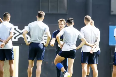 Boca: charla motivacional y entrenamiento con mayores exigencias para los arqueros