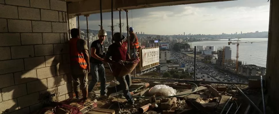 “EL SABOR DEL CEMENTO”. La película sirio-libanesa enfoca la vida de los trabajadores de la construcción. 