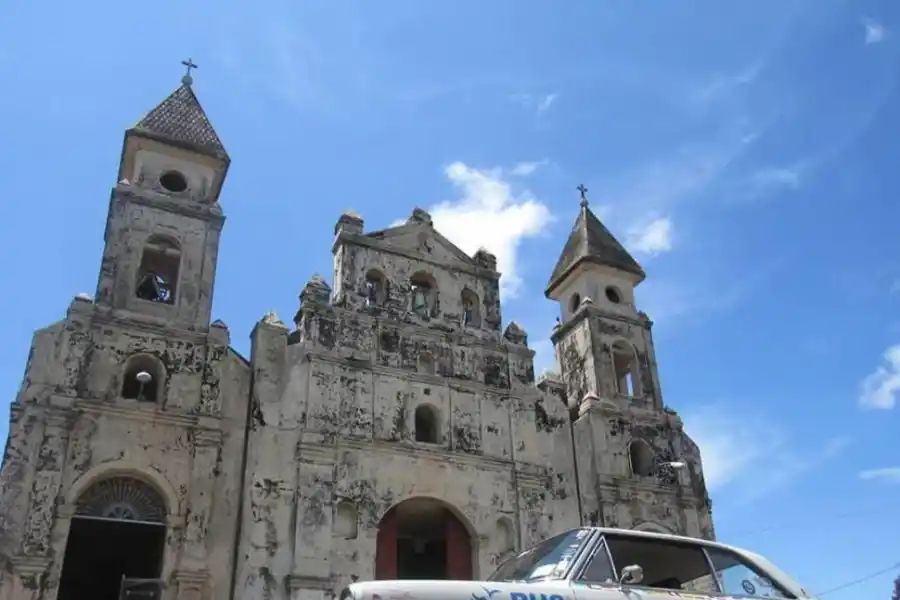 PAISAJES AMERICANOS. El viaje que viene realizando Argiró a bordo del Torino modelo 1969 se denomina “De Ushuaia a Alaska”.