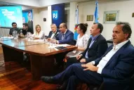 Manzur, ya como conductor del PJ tucumano, se acerca a Gioja