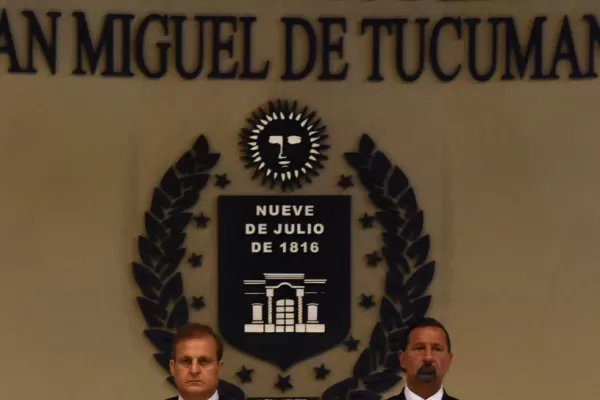 Hasta el final del mandato, la oposición conducirá el Concejo de la capital