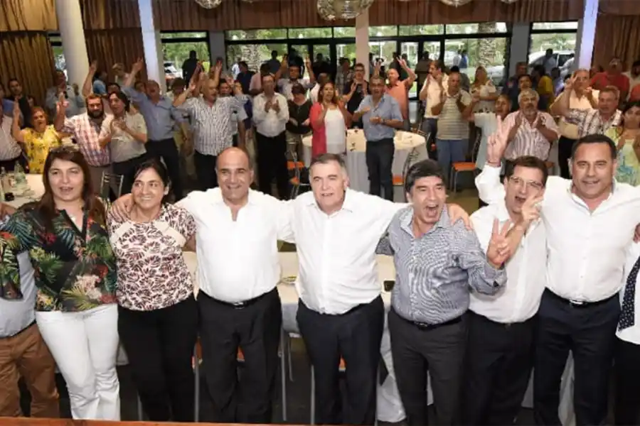 Jaldo protagonizó un saludo con el alperovichista Sergio Burra Mansilla