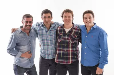 Sin trajes de gaucho, Los Puesteros defienden la tradición