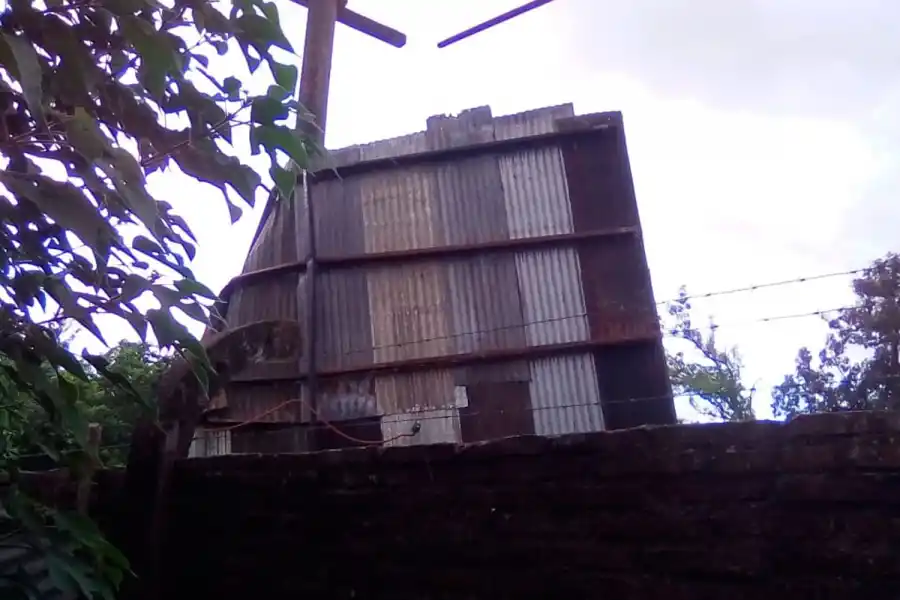 VIENTOS. Alem al 3.000.