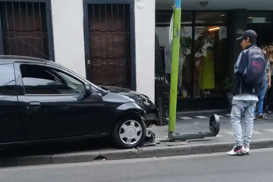 Sábado trágico en Tucumán: dos muertos y varios heridos en distintos accidentes viales