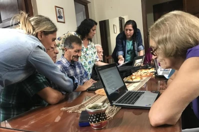 Tiempos tecno: los que crecieron equivocándose y los que tienen miedo de errar