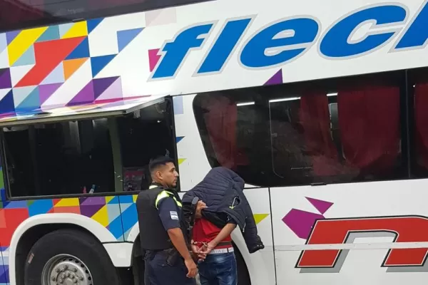 Lo buscaban por robo de motos y lo detuvieron cuando intentaba salir de la provincia
