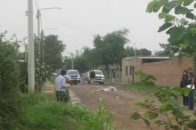 Un joven volvía de trabajar y lo mataron para robarle la moto