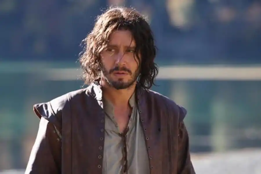 BENJAMIN VICUÑA. El actor protagonizará la nueva ficción de El Trece.  