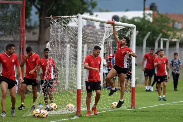 Martínez quiere saldar en el clásico la deuda de ganar fuera de casa en la Superliga