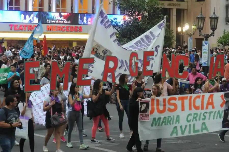 JORNADA. Reclamaron acciones ante los femicidios. Hubo 16 casos este año, según detalllaron. 