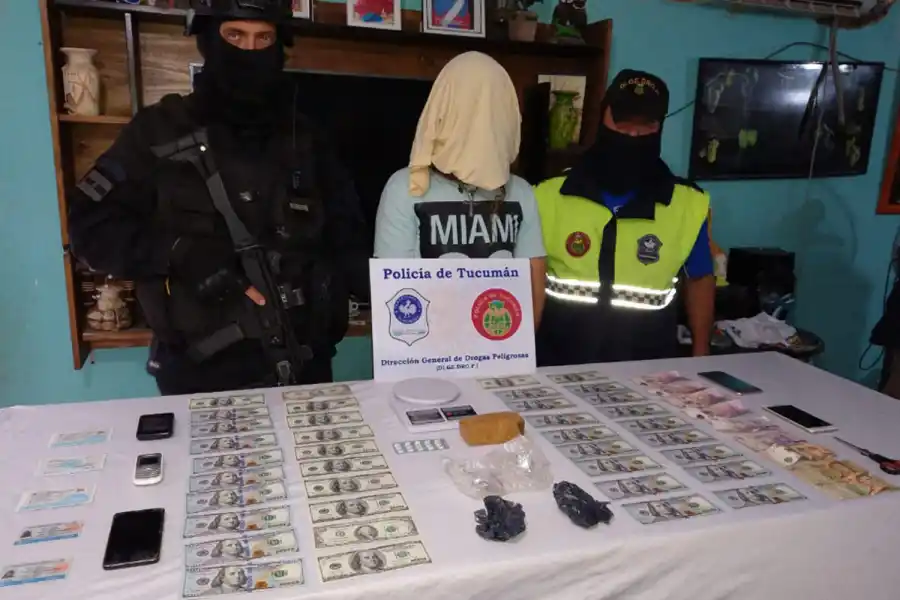 Cayeron dos grupos por venta de drogas en Villa 9 de Julio