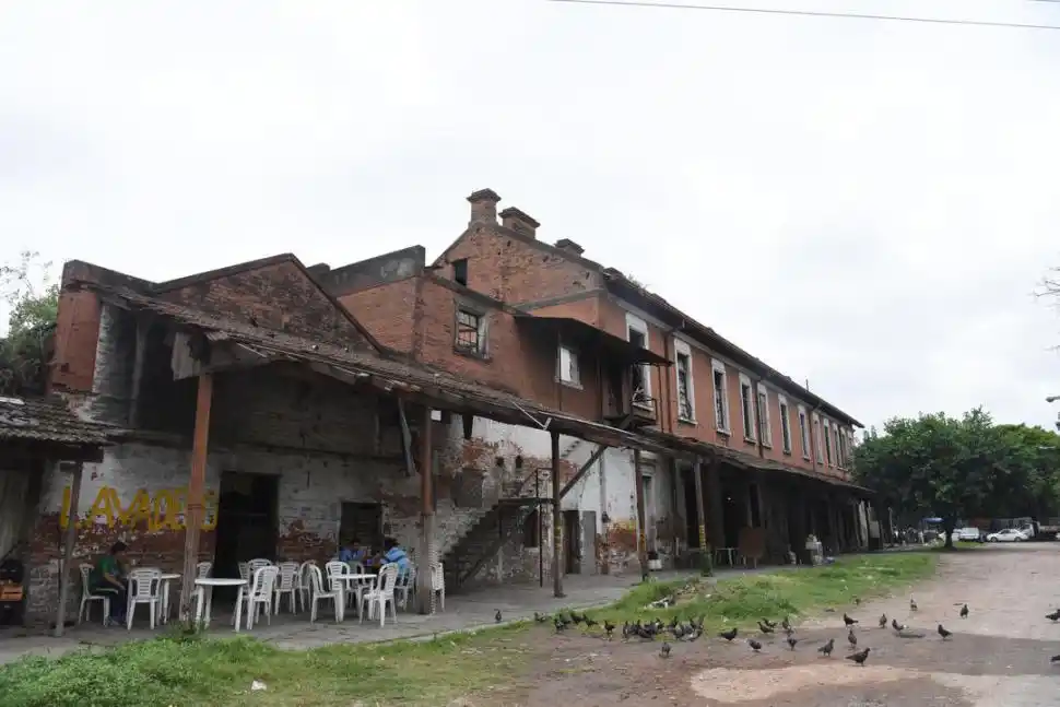 LA VIEJA ESTACIÓN. Al principio será recuperada sólo la fachada.