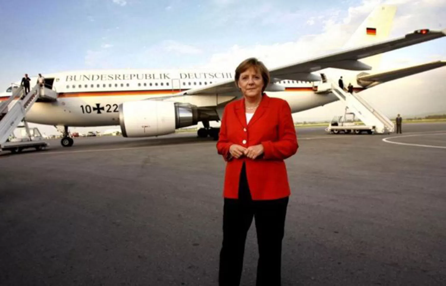 DEBIÓ REGRESAR A ALEMANIA. La canciller Merkel.