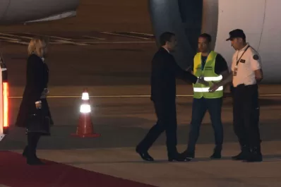 Macron llegó para participar de la cumbre del G20 y no había nadie para recibirlo