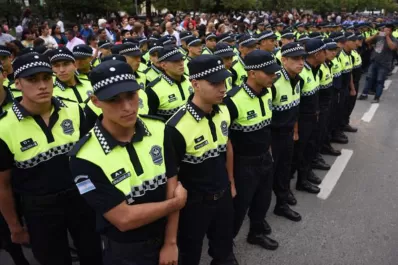 Manzur les tomó juramento a 200 nuevos policías