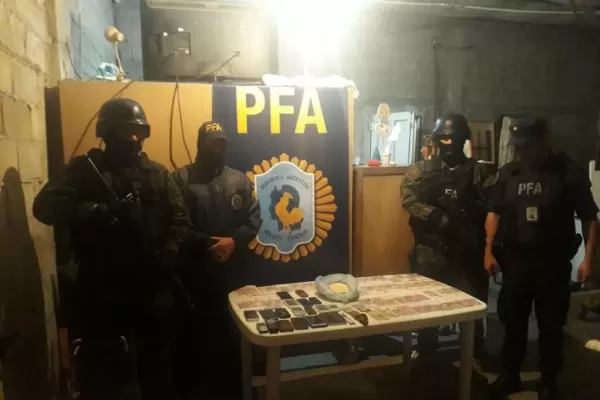 Fue a ver a su pareja y quedó detenido