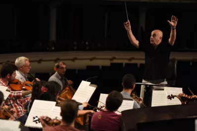 Fanfarria fantástica por la Sinfónica de la UNT en su 70° aniversario