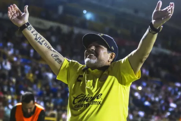 Dorados ganó la primera final y expulsaron a Maradona, que se perderá la revancha