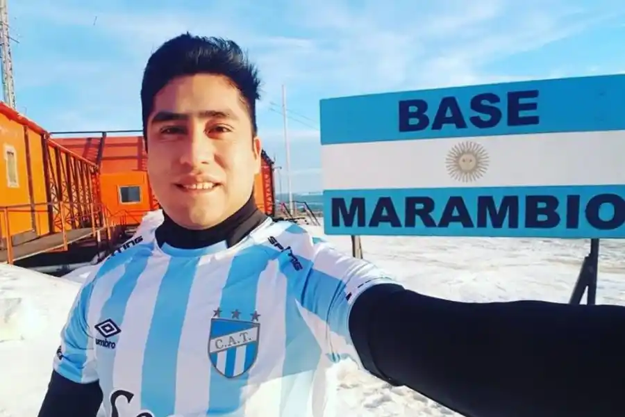 Y EN CATAMARCA TAMBIÉN. La filial de esa provincia se reunió para ver el encuentro por TV y celebraron el número tres. 