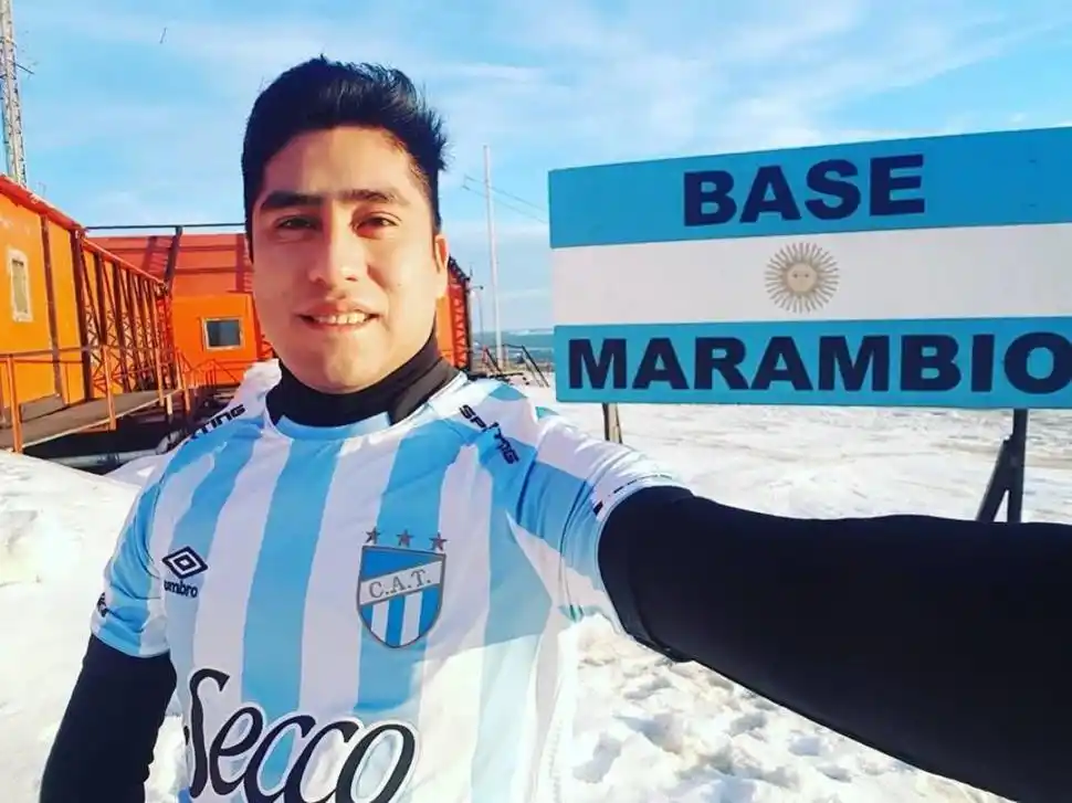 Y EN CATAMARCA TAMBIÉN. La filial de esa provincia se reunió para ver el encuentro por TV y celebraron el número tres. 