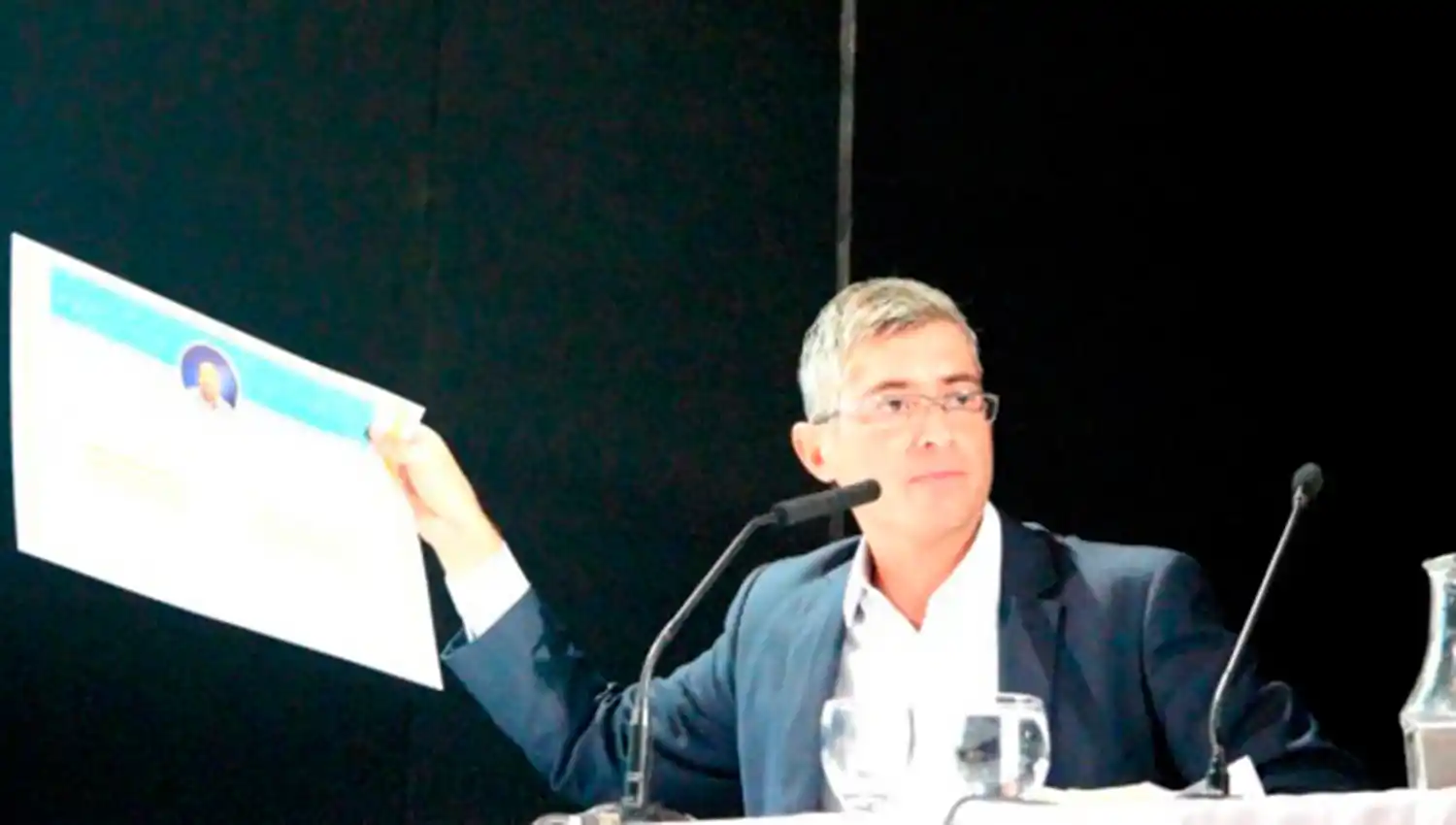 Ofensiva del radicalismo para que la SAT dé marcha atrás con el aumento