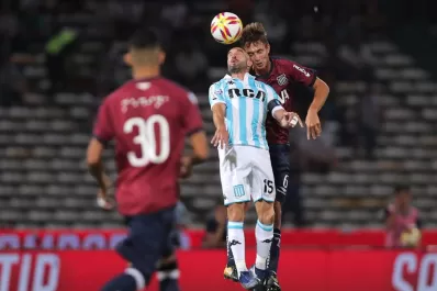 Racing goleó a Talleres en Córdoba y le sacó cinco puntos a Atlético