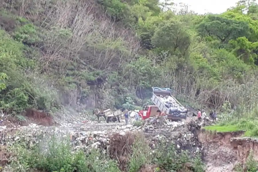 Riesgo para los transeúntes en la ochava suroeste de marcos Paz y Maipú