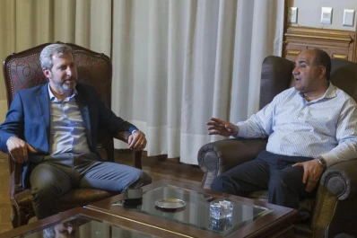 Manzur acordó con la Nación un colchón de $1.000 millones