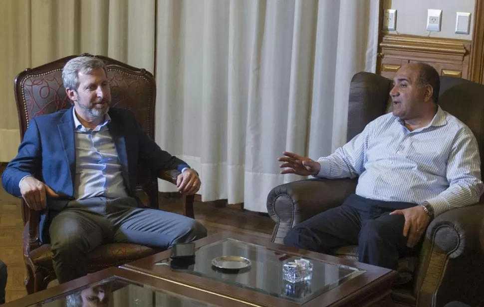INTERLOCUTOR. En septiembre de 2017, el ministro del Interior de la Nación, Rogelio Frigerio, visitó al mandatario tucumano Juan Luis Manzur. LA GACETA / FOTO DE DIEGO ARAOZ (ARCHIVO)